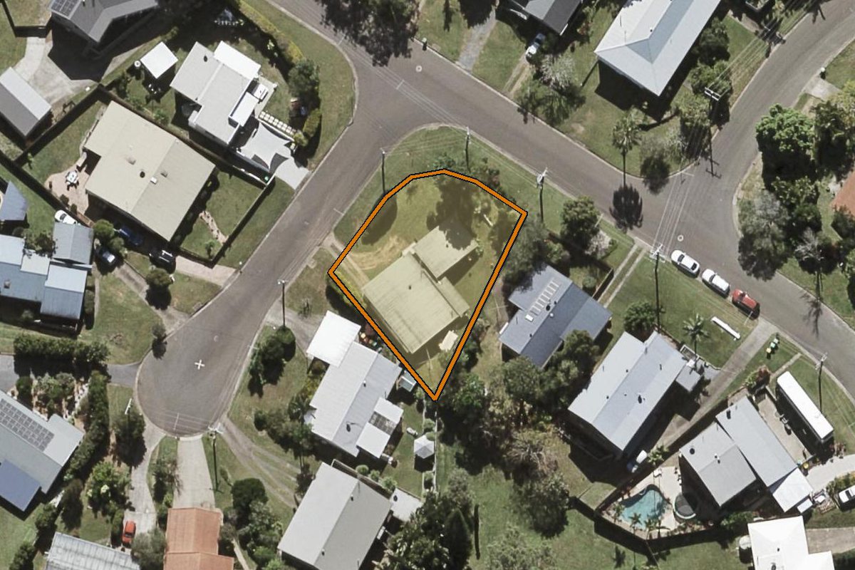 Aerial photo of 1 Inglewood Court, Palmwoods QLD 4555 with the lot boundary outlined in amber