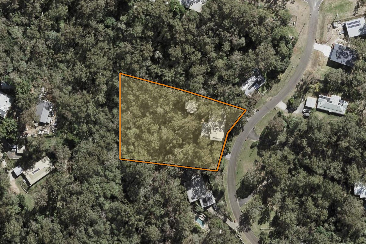 Aerial photo of 11 Quahlee Grove, Karana Downs QLD 4306 with the lot boundary outlined in amber