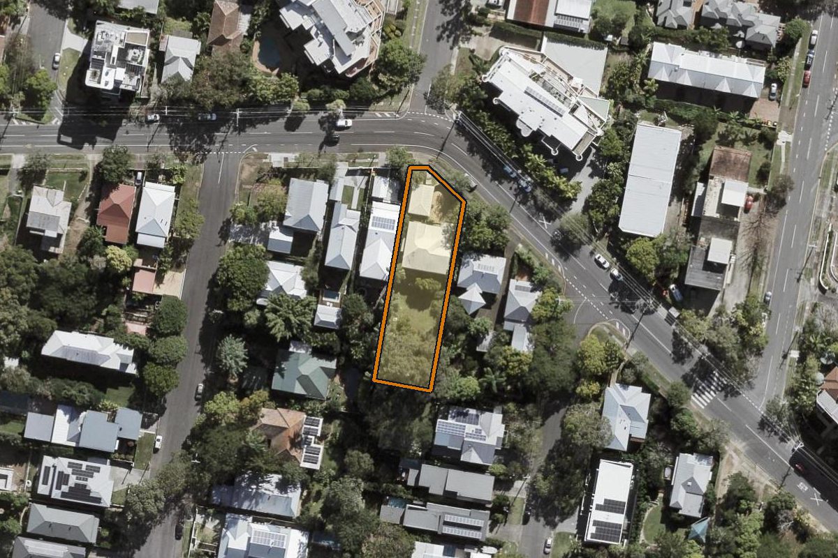 Aerial photo of 139 Swann Road, Taringa QLD 4068 with the lot boundary outlined in amber