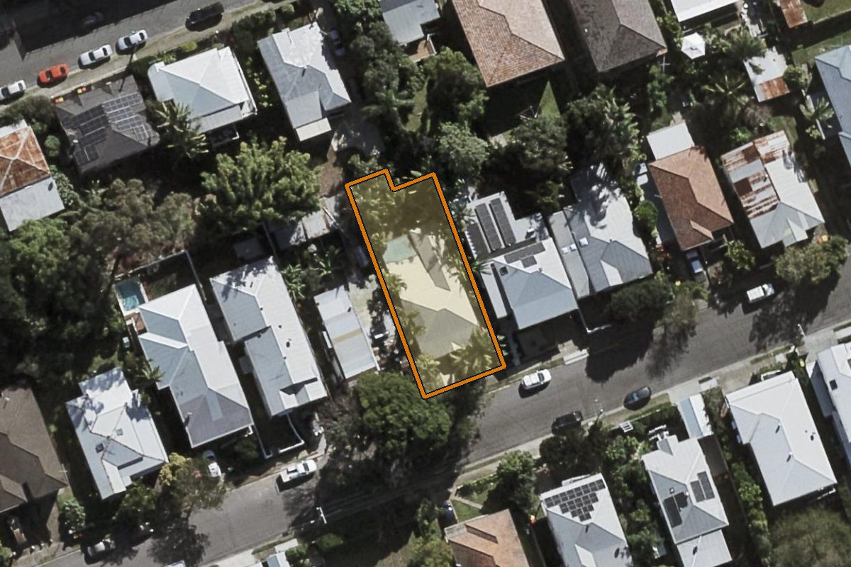 Aerial photo of 17 Hall Street, Paddington QLD 4064 with the lot boundary outlined in amber