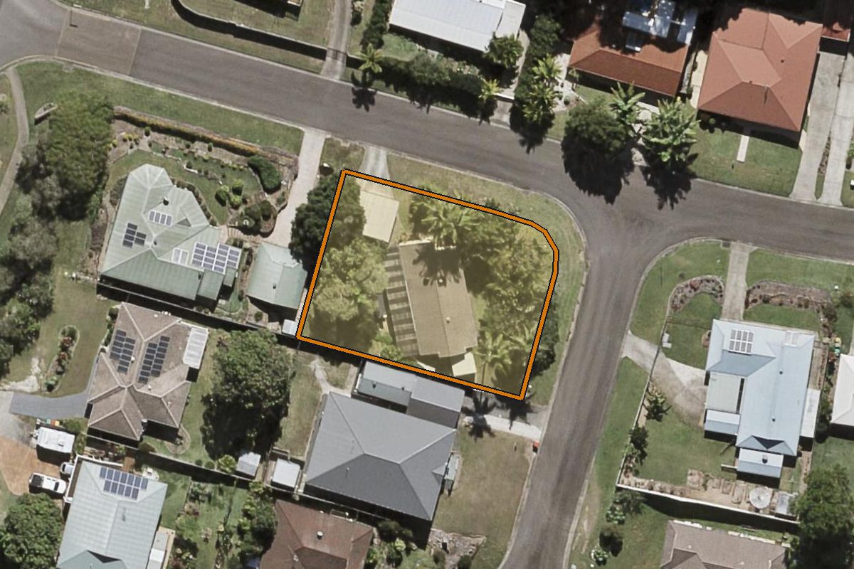 Aerial photo of 2 Homestead Place, Woombye QLD 4559 with the lot boundary outlined in amber