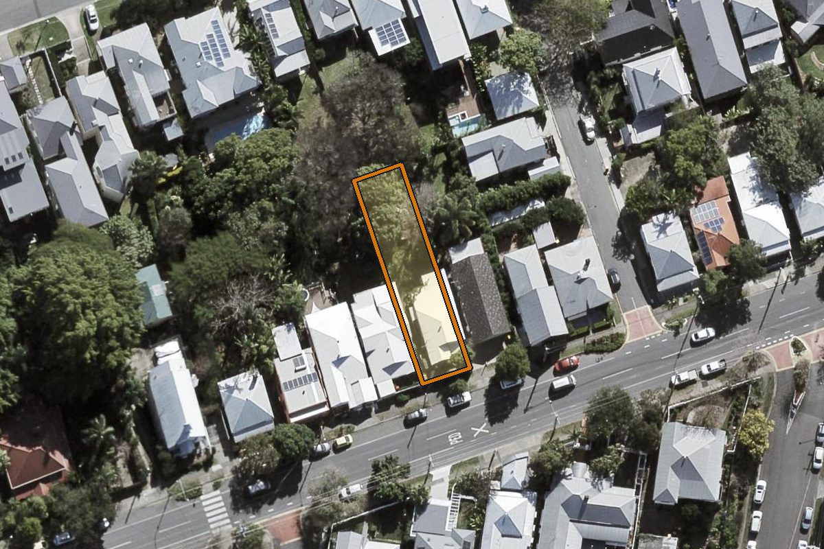 Aerial photo of 205 Latrobe Terrace, Paddington QLD 4064 with the lot boundary outlined in amber