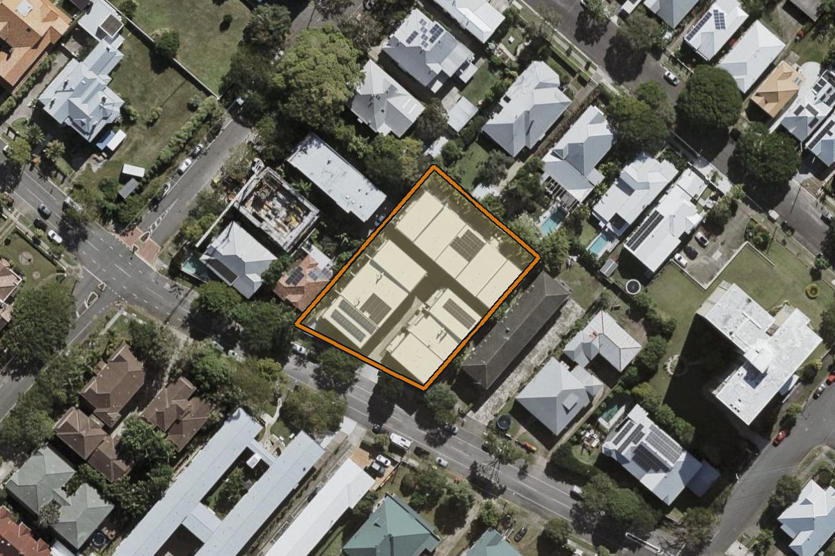 Aerial photo of 218 Moray Street, New Farm QLD 4005 with the lot boundary outlined in amber