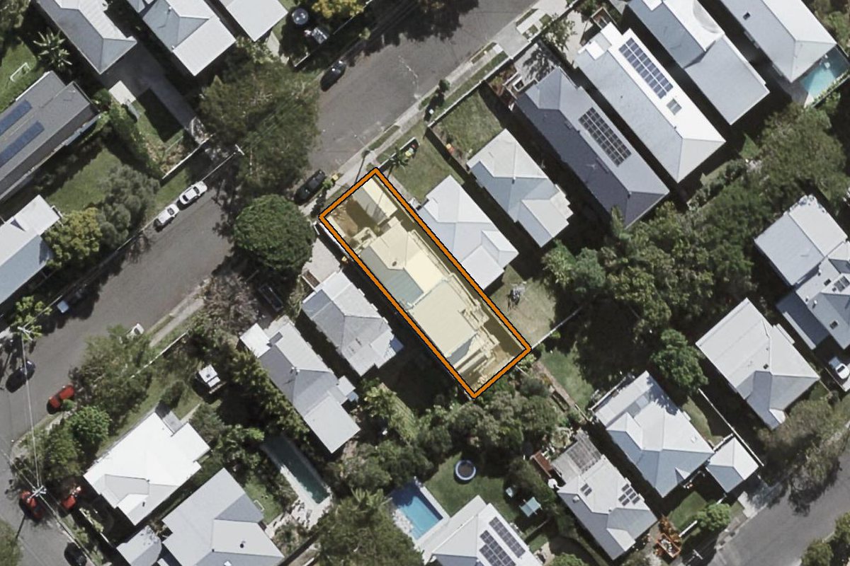Aerial photo of 24 Vincent Street, Auchenflower QLD 4066 with the lot boundary outlined in amber