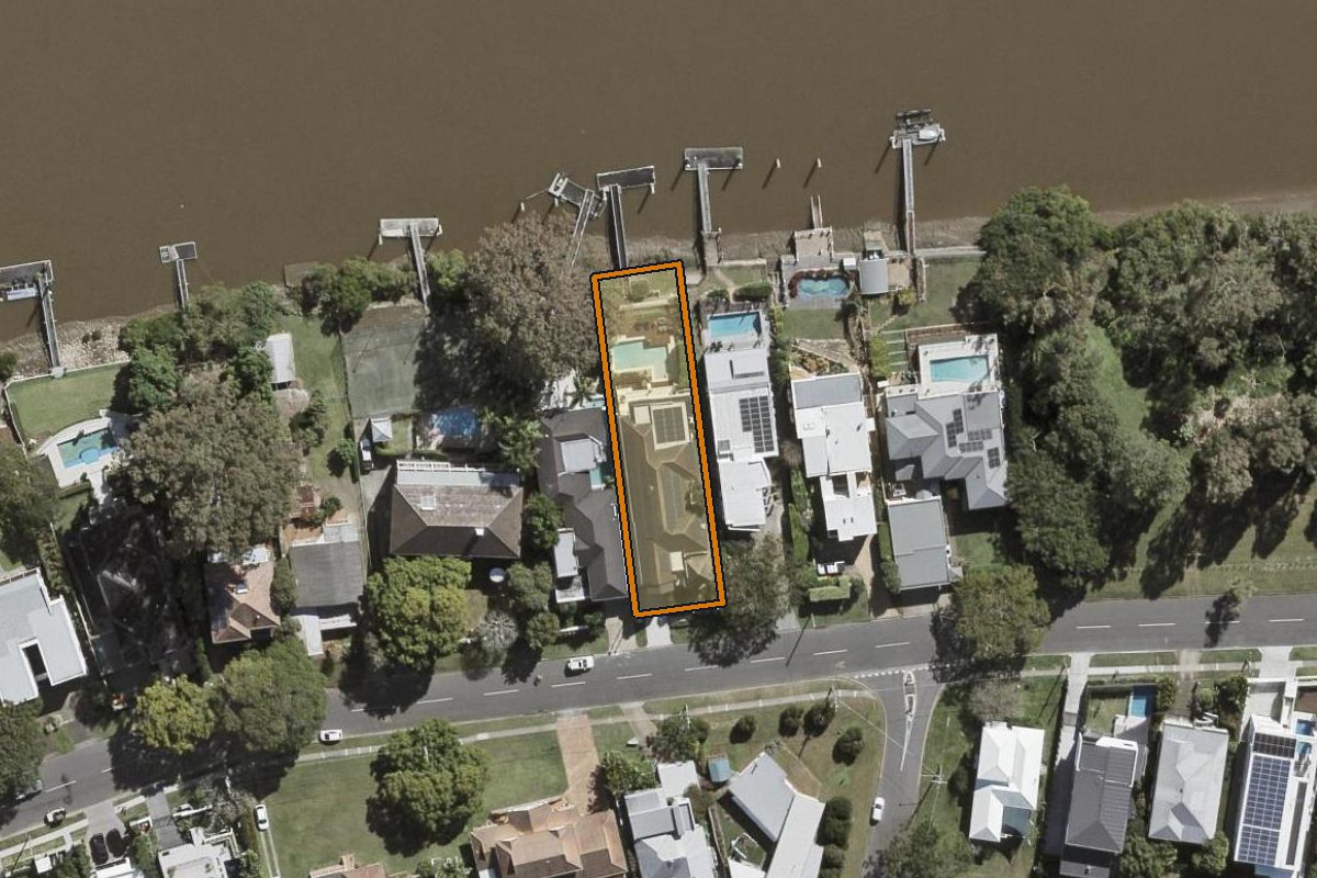 Aerial photo of 363 Brisbane Corso, Yeronga QLD 4104 with the lot boundary outlined in amber