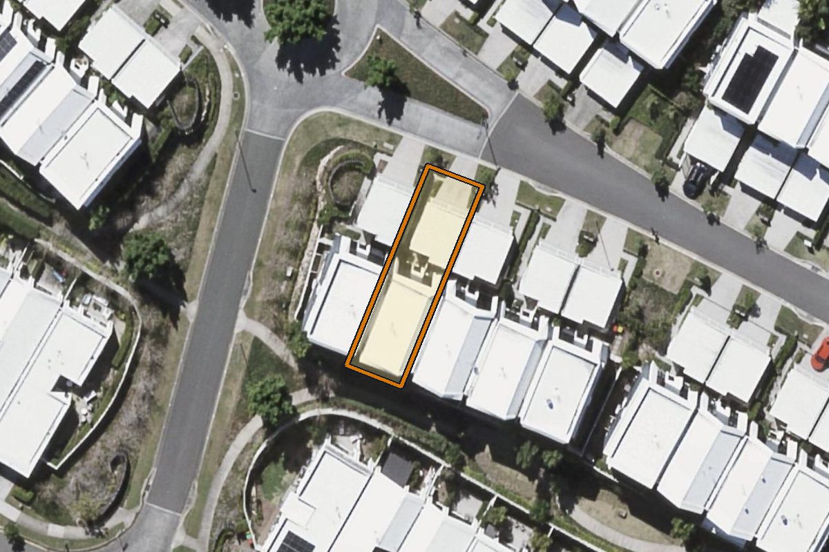 Aerial photo of 4 Terraces Court, Peregian Springs QLD 4573 with the lot boundary outlined in amber