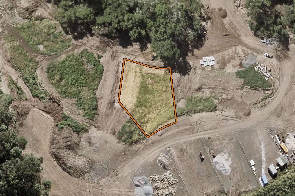 Aerial photo of 5 Peaceful Place, Burnside QLD 4560 with the lot boundary outlined in amber