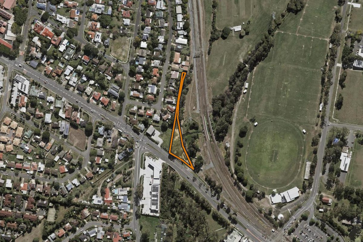 Aerial photo of 772 Beenleigh Road, Sunnybank QLD 4109 with the lot boundary outlined in amber