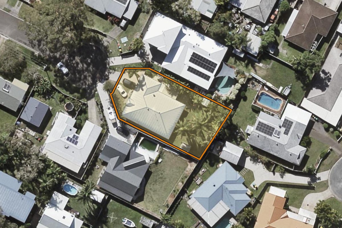Aerial photo of 9 Halley Court, Coolum Beach QLD 4573 with the lot boundary outlined in amber