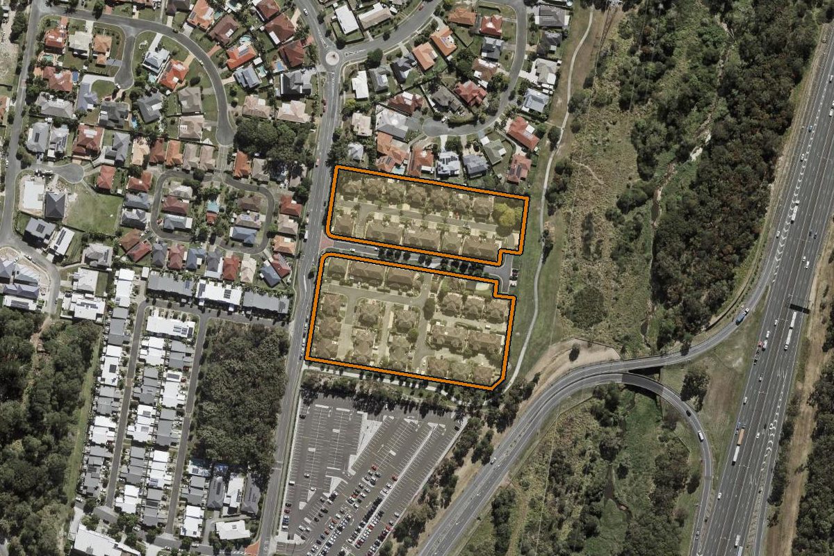 Aerial photo of 1/16 Violet Close, Eight Mile Plains QLD 4113 with the lot boundary outlined in amber