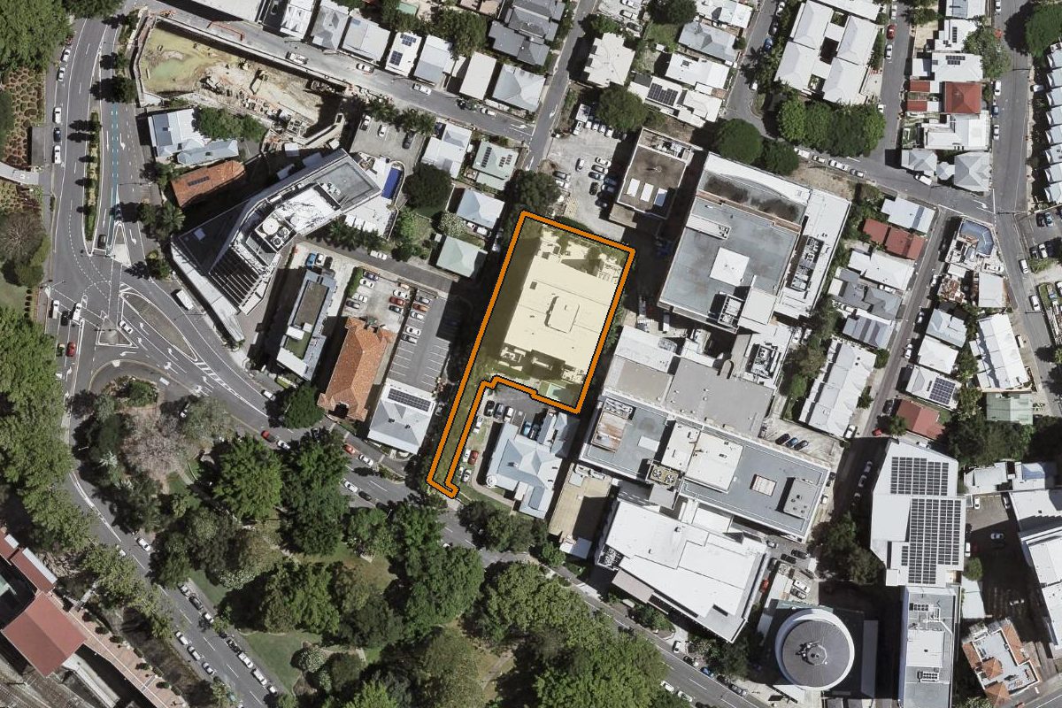 Aerial photo of 10/287 Wickham Terrace, Spring Hill QLD 4000 with the lot boundary outlined in amber