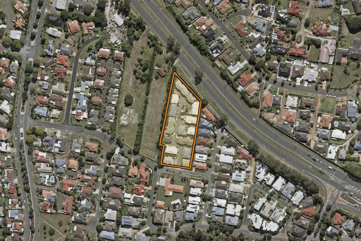 Aerial photo of 11/11 Pyranees Street, Calamvale QLD 4116 with the lot boundary outlined in amber