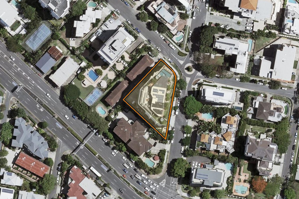 Aerial photo of 807/232 Wellington Road, Kangaroo Point QLD 4169 with the lot boundary outlined in amber